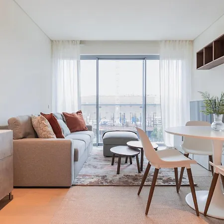 Apartamento Upscale Riverside By Lovelystay